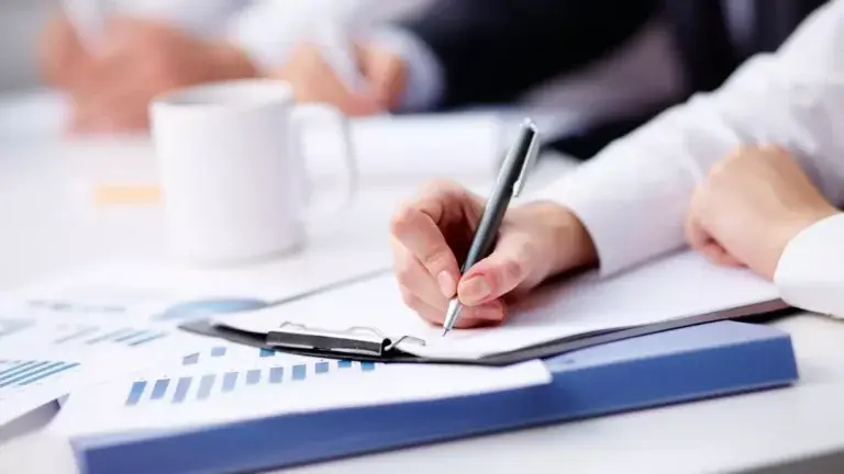 Как переехать в Казахстан из России в 2023 году: подробный гид по визовому режиму, ПМЖ, документам, жилью и работе