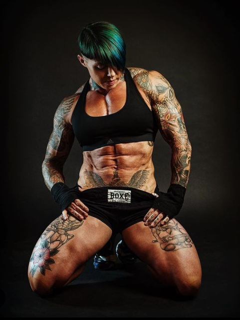 Топ-5 самых сильных женщин-бодибилдеров