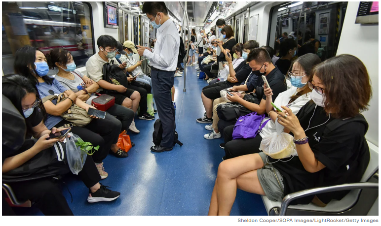 'Я никогда не видел ничего подобного:' Одно из самых популярных приложений в Китае способно шпионить за своими пользователями, говорят эксперты