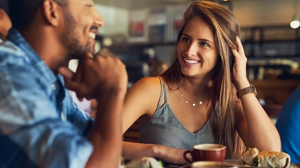 100 отличных вопросов и тем, о которых стоит поговорить на первом свидании