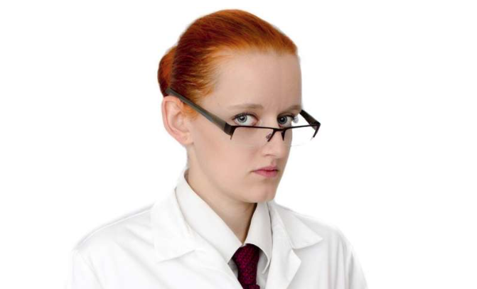 Бессознательные предубеждения по-прежнему сдерживают женщин в медицине, но исследование предлагает решение этой проблемы