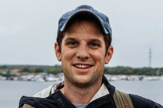 Адвокаты посещают американского журналиста, задержанного в России