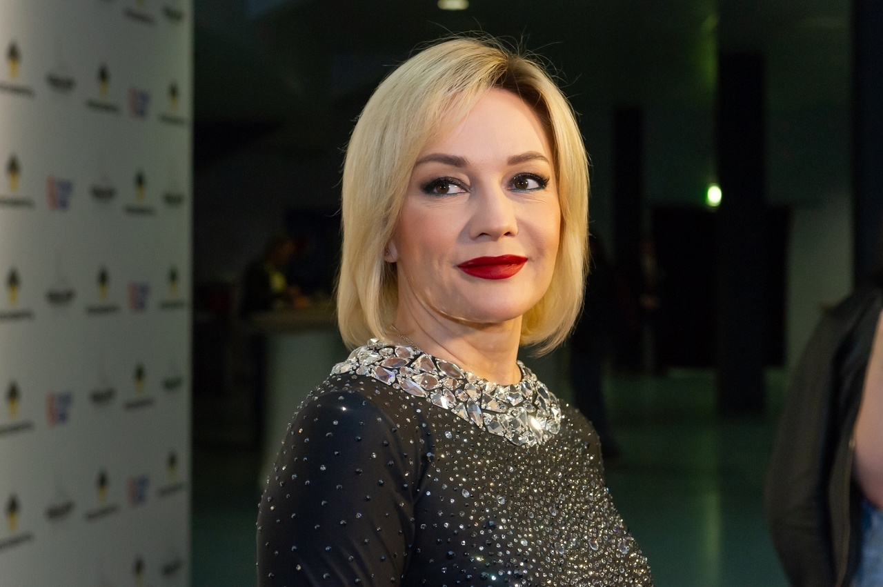 Почему Татьяна Буланова не пожалела, что осталась в России, в отличие от других артистов?