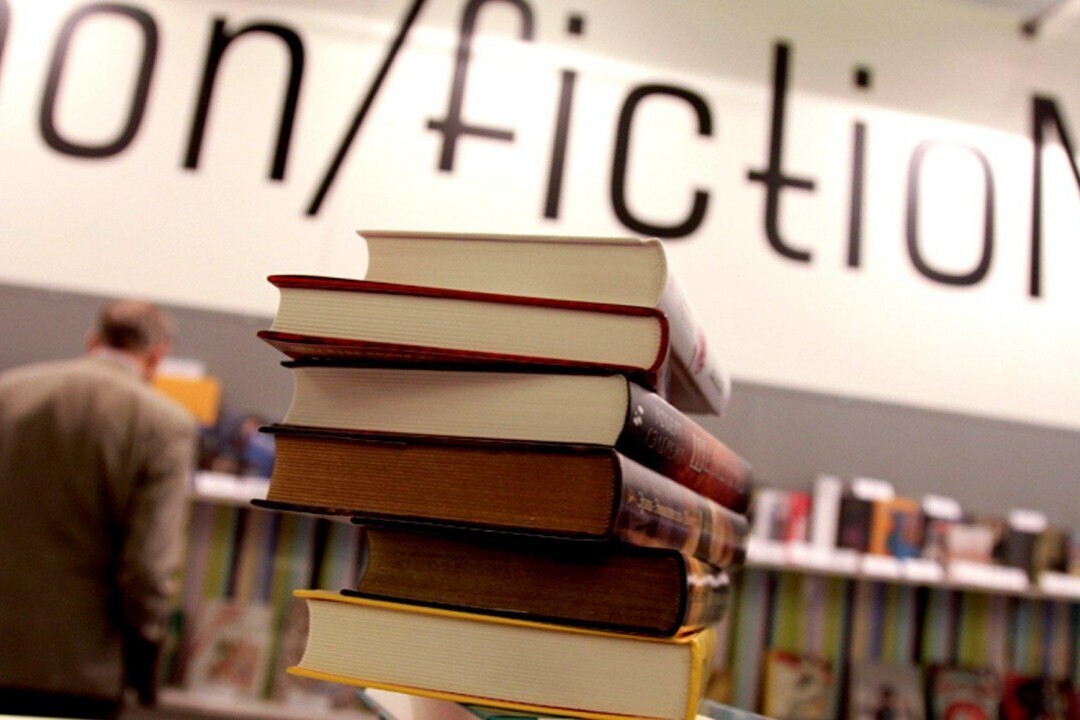 Факт или вымысел? Размывание границ в нехудожественной литературе и роль нейронных сетей