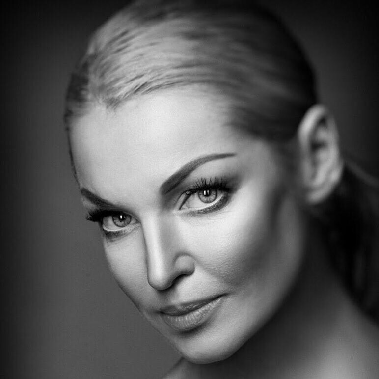 Сколько стоит Волочкова Анастасия ?