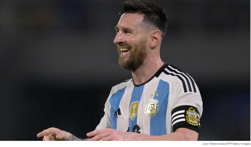 Лионель Месси достиг отметки в 100 международных голов, оформив хет-трик в матче с Кюрасао