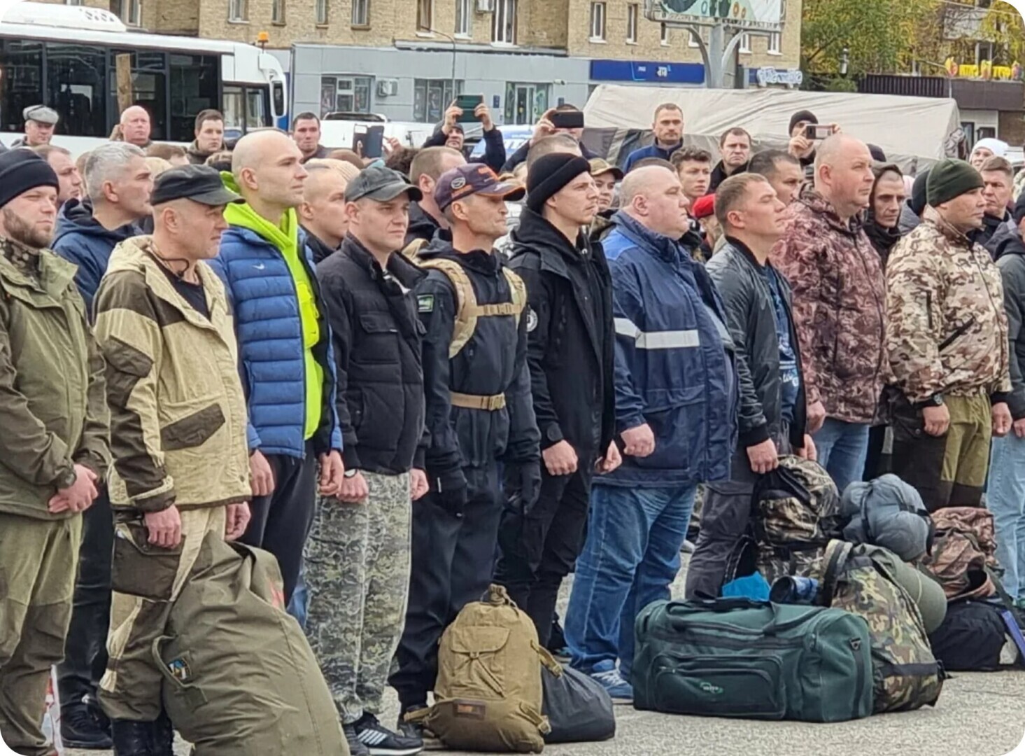 С 10 апреля 2023 года в России всеобщая мобилизация: фейк или реальность? Какое решение вынесет Путин по поводу 400 тыс контрактников? Прогнозы