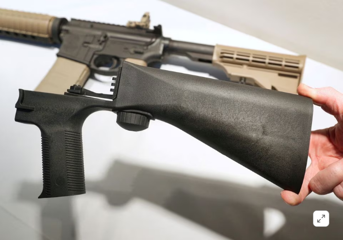 Джо Байден обжалует решение против запрета на акции.