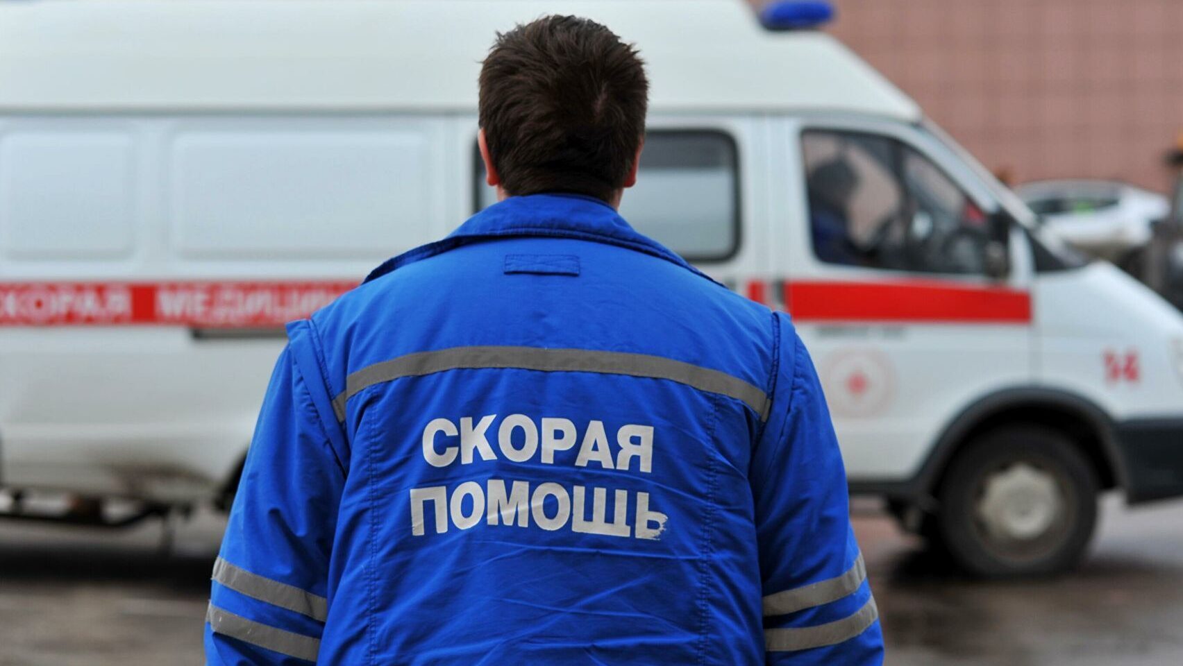 Нужно ли вызывать скорую ребёнку с температурой? И как не нарваться на грубость со стороны медиков? Наш печальный опыт!