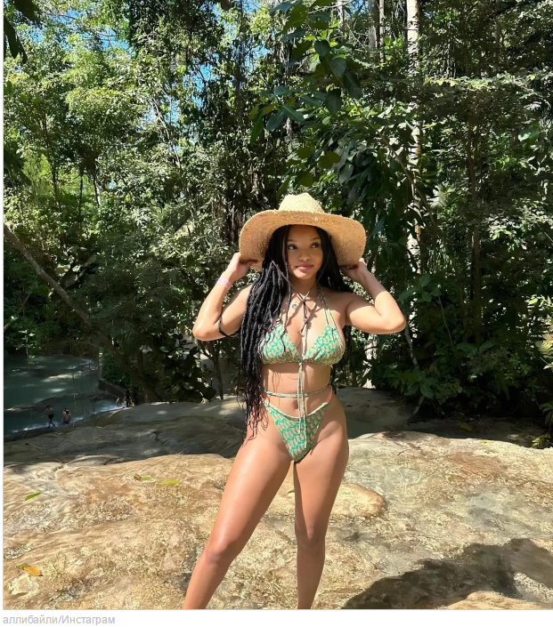 23 лучших фото знаменитостей в бикини 2023 года