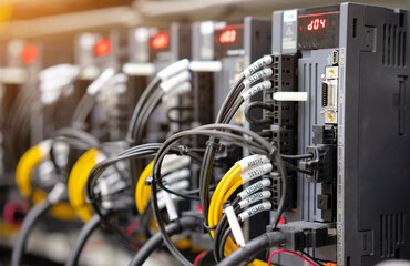 Осторожно! Смартфон не следует ставить на зарядку в не знакомом месте!