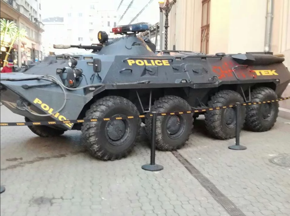 Европейские "демократизаторы". Зачем полиции тяжелая техника?