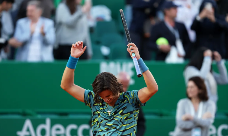 Новак Джокович потерпел шоковое поражение от Лоренцо Мусетти на турнире Monte Carlo Masters
