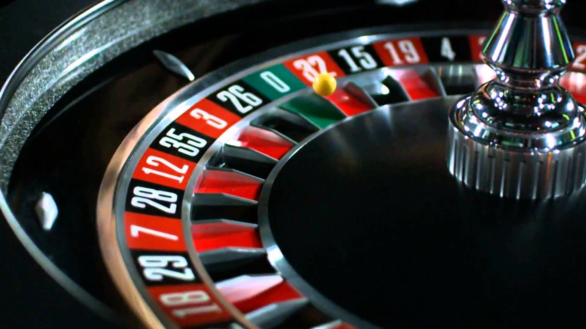 Roulette's. Рулетка казино. Черная Рулетка казино. Рулетка казино арт. Рулетка на черном фоне.