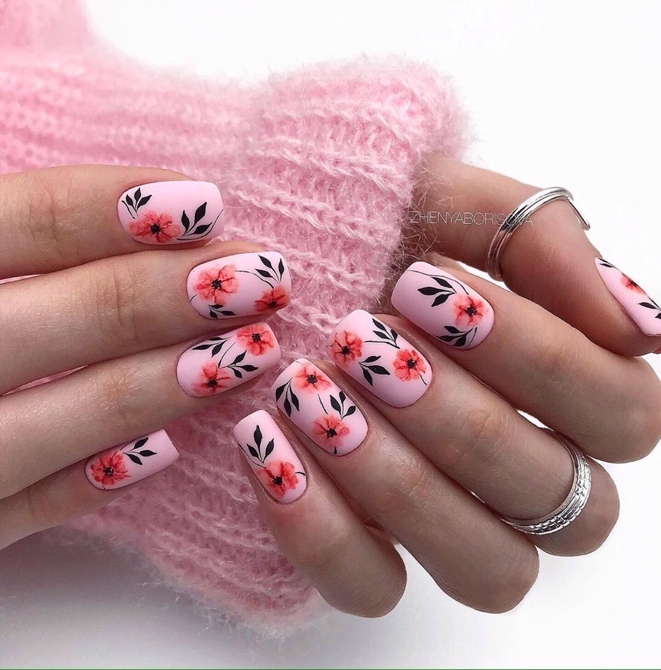 15 основных трендов маникюра в 2023 году