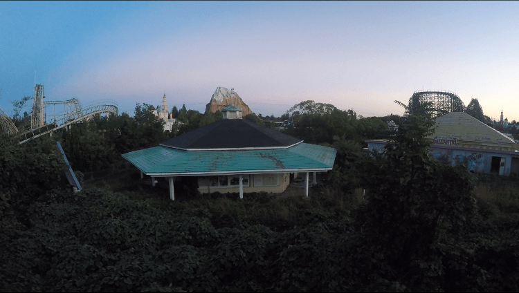 Nara Dreamland - забытый парк развлечений в Наре