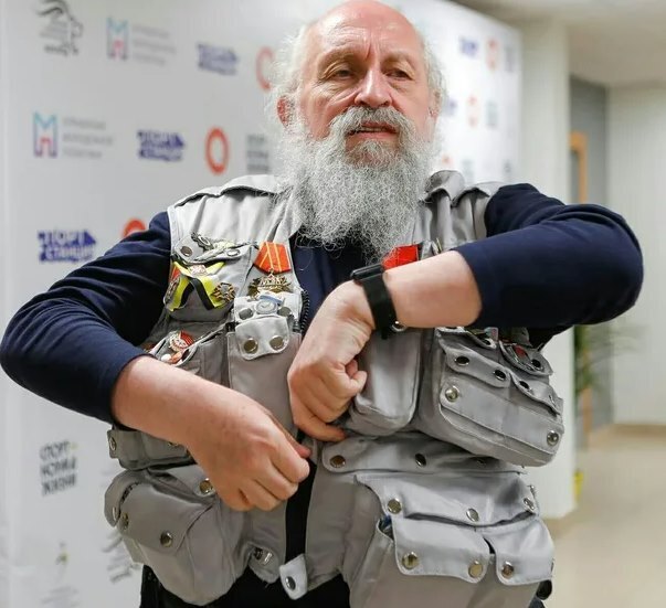 Зачем нас пугают? В Госдуме предложили запретить хранить дома наличные, а потом сразу же опровергли обсуждение такого законопроекта