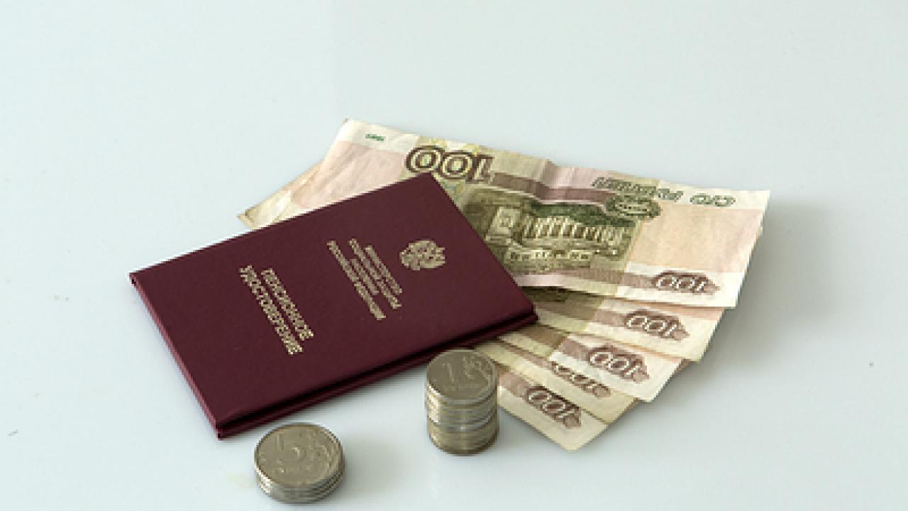 Пенсия в плюсе: почему выгодно получать пенсию на счёт в банке