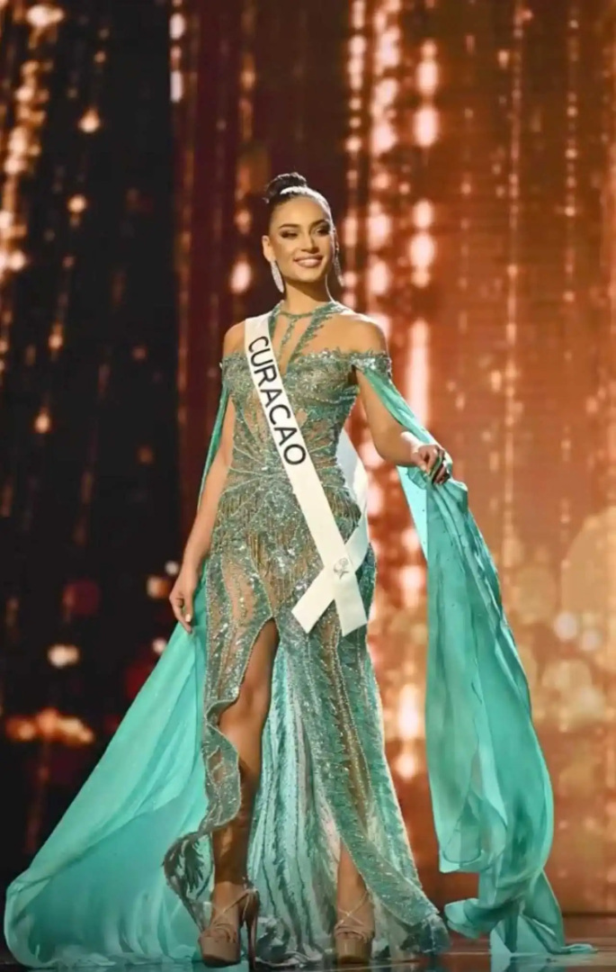 Габриэла душ Сантуш (красивые девушки и женщины)