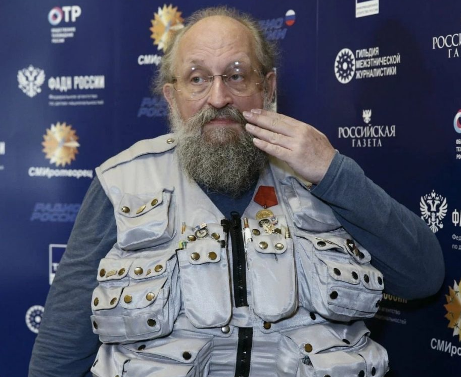 Куда уходят налоги россиян: Чиновники промолчали о 1,5 триллионах рублей, выведенных из страны за последние 5 лет