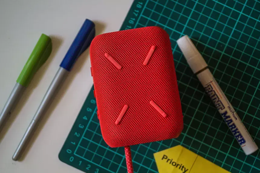 Какую колонку взять с собой на барбекю, пляж или в поход? Есть хорошие и недорогие варианты Портативные Bluetooth колонки HONOR CHOICE