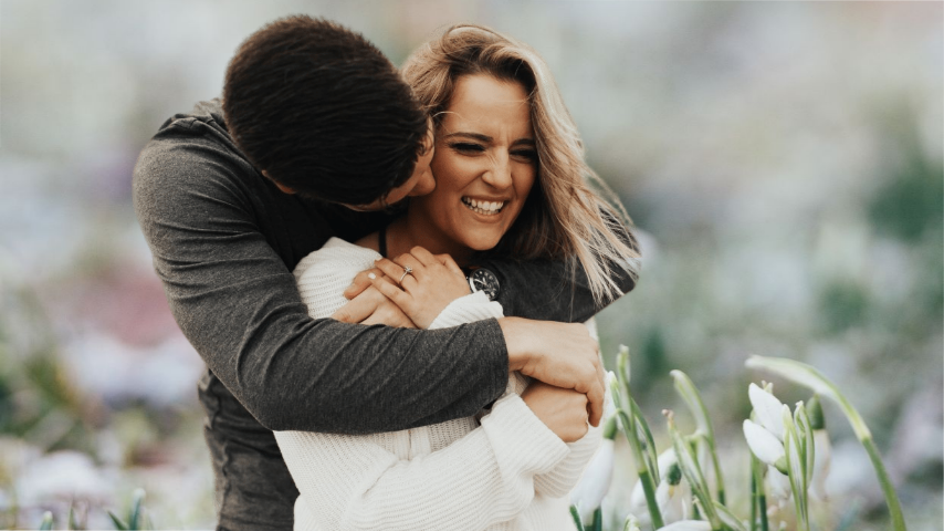 Все что женщина прощает, она вам ещё припомнит