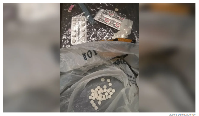 Женщина из Нью-Йорка приговорена к 21 годам заключения за попытку убийства подруги с помощью чизкейка с наркотическим веществом