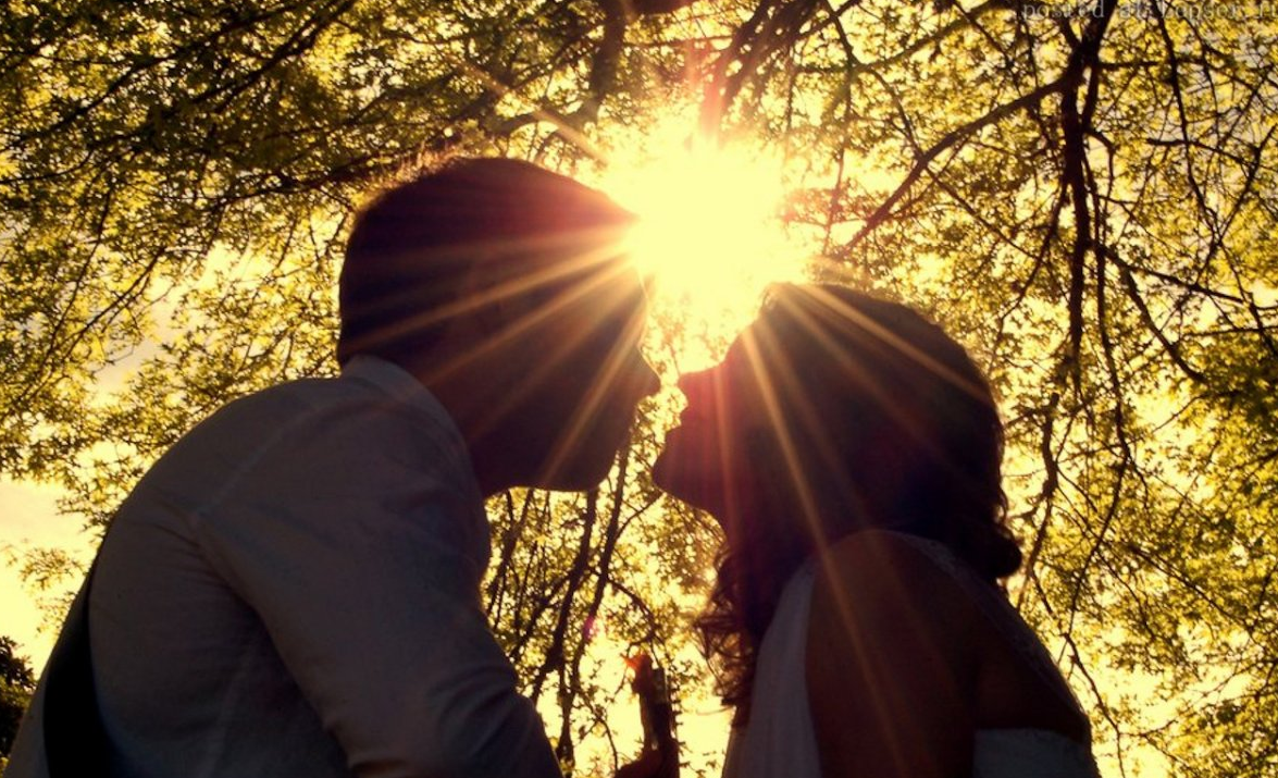 Как определяет мужчина, что это подруга « его «