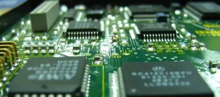 Полупроводниковая война: Китай запускает печатание денег, чтобы спасти Huawei