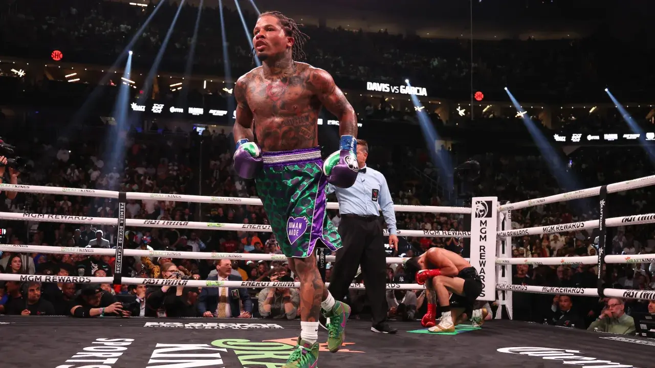 Джервонта ‘Танк’ Дэвис нокаутирует Райана Гарсию сильным ударом корпусом в 7-м раунде