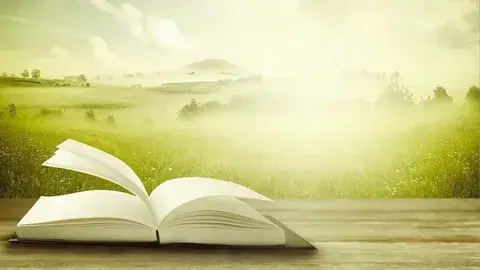 10 книг, которые изменят вашу жизнь: какие произведения стоит прочитать для личностного роста.