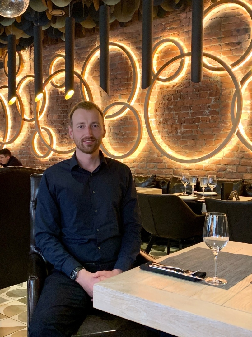 Появятся ли в России мошенники, имитирующие падения на ступеньках магазина, чтобы подзаработать?