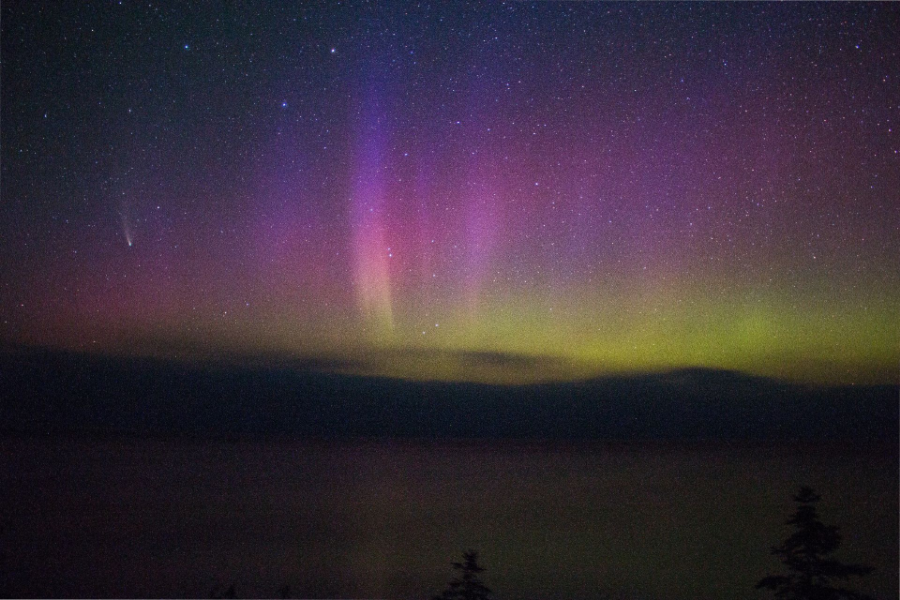 Северное сияние в эти дни в России.