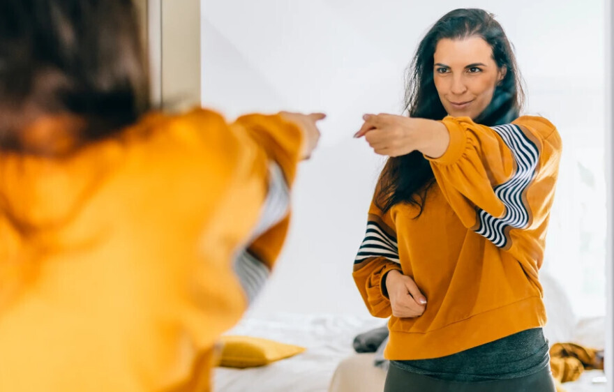 Люди, которые разговаривают сами с собой, не сумасшедшие - они гениальны!