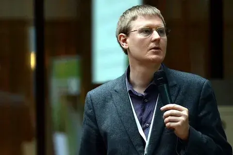 Приговор оппозиционеру подчеркивает российскую нетерпимость к пятой колонне.