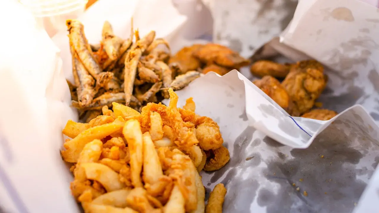 Новое исследование предполагает, что картофель фри может быть связан с депрессией