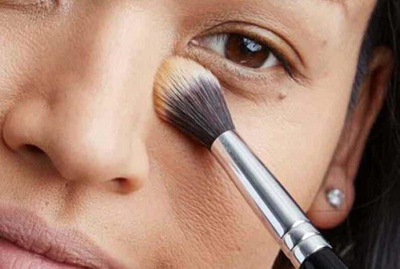 Хотите выглядеть моложаво и стильно: Избегайте этих модных тенденций.