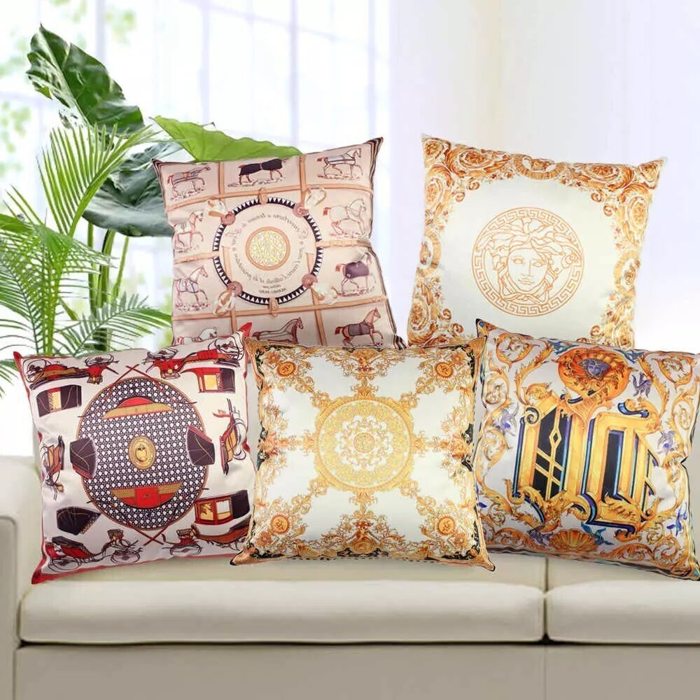 Основные стили, формы и размеры современной декоративной подушки