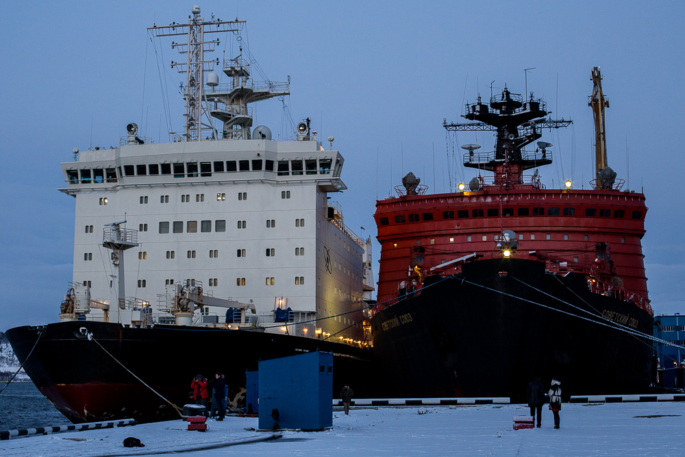 ТОП - 20 достижений В. Путина за двадцать с лишним лет у власти. Россия на коленях?