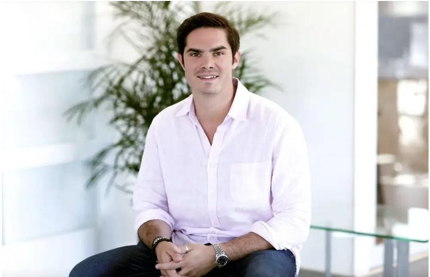 Согласно отчету, ФБР провело обыск в доме Райана Саламе, бывшего руководителя FTX, стоимостью 4 миллиона долларов.