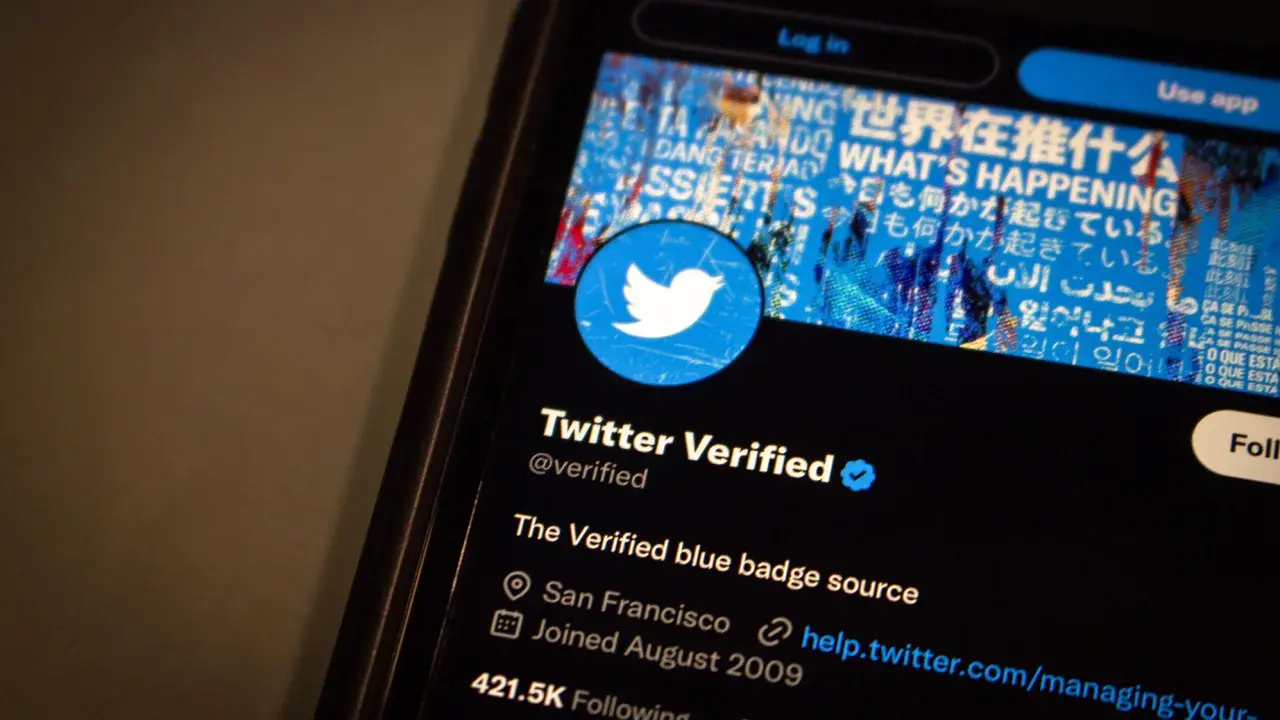 Как Илон Маск превратил синюю галочку Twitter из символа статуса в знак позора