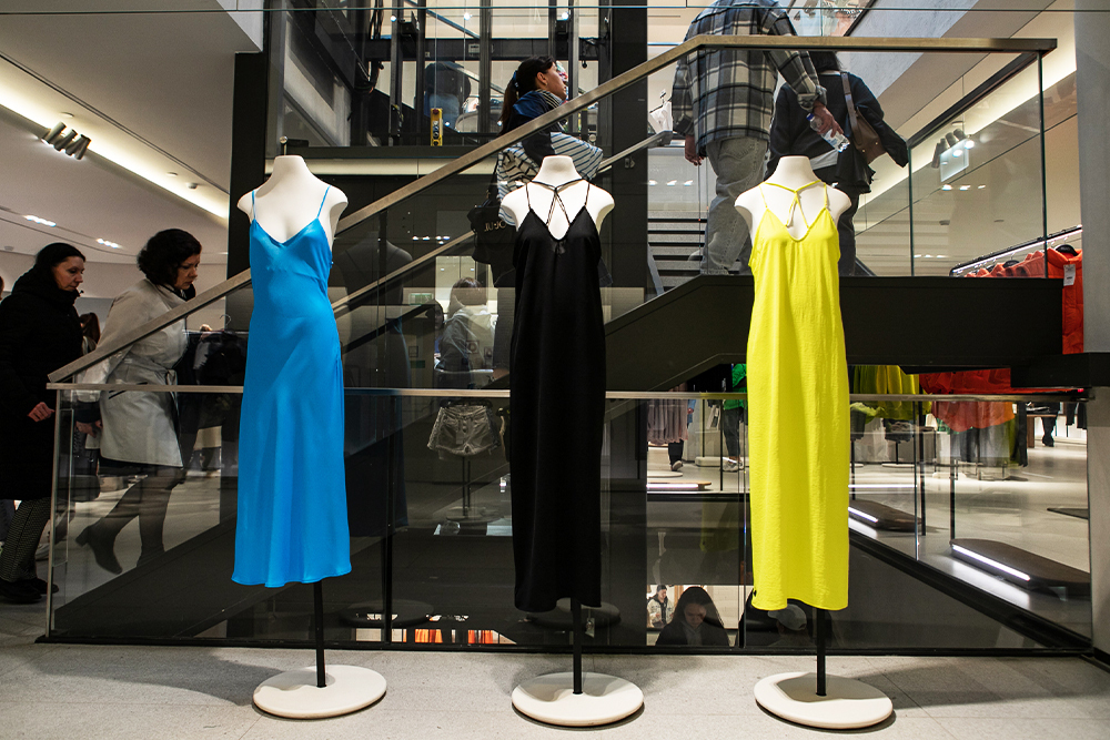 Одеваться стильно можно, но это не так просто, как раньше. Что думают дизайнеры и новые клиенты о новой коллекции Maag?