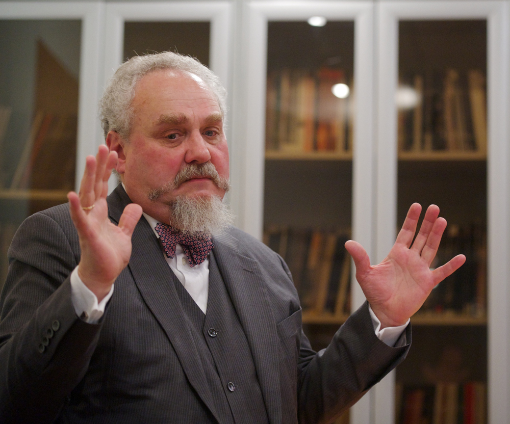 «Задача Путина — убедить, что война это надолго». Профессор Андрей Зубов о новой редакции школьного учебника истории