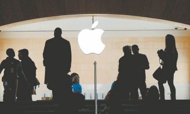 Apple: столкнулась с судебным иском на 2 миллиарда долларов из-за «дефектных аккумуляторов» в iPhone