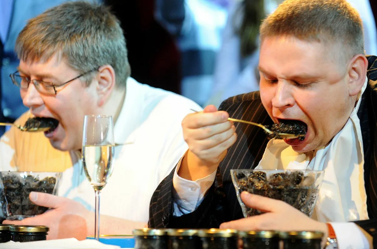 Депутаты Госдумы игнорируют проблемы пенсионеров в России. Как изменить ситуацию? Как достучатся до депутатской совести, если она ещё осталась ...