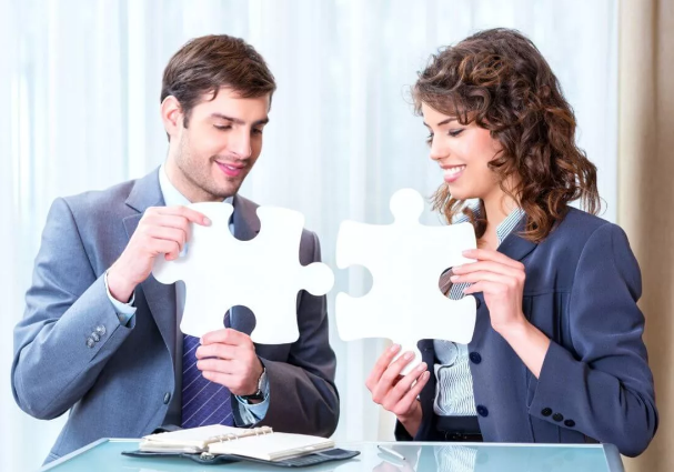 Как использовать сократовские продажи для установления контакта с клиентами и развития бизнеса