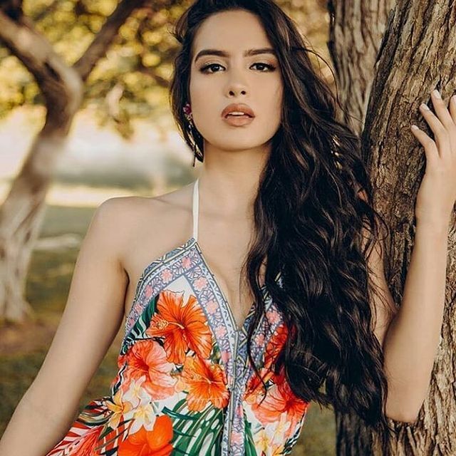 Алехандра Венгоеча (красивые девушки и женщины)