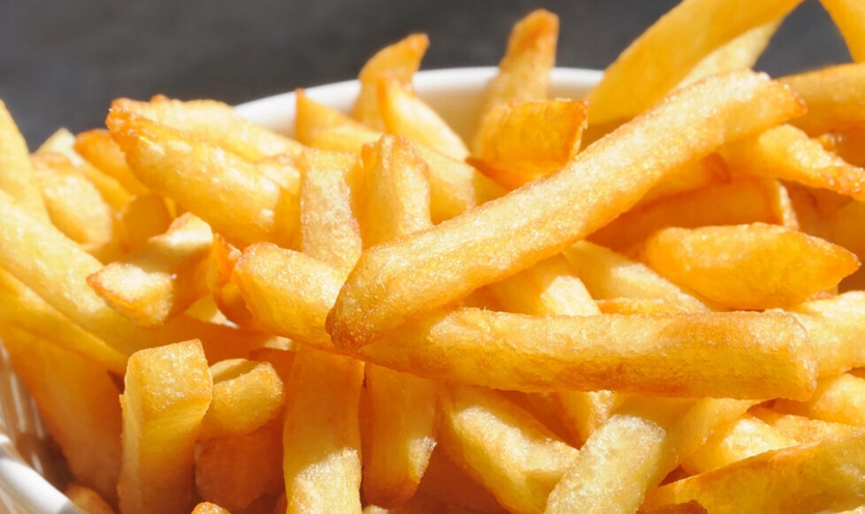 Французский врач онколог советует: "Ешьте картофель фри, пейте вино и занимайтесь сексом"