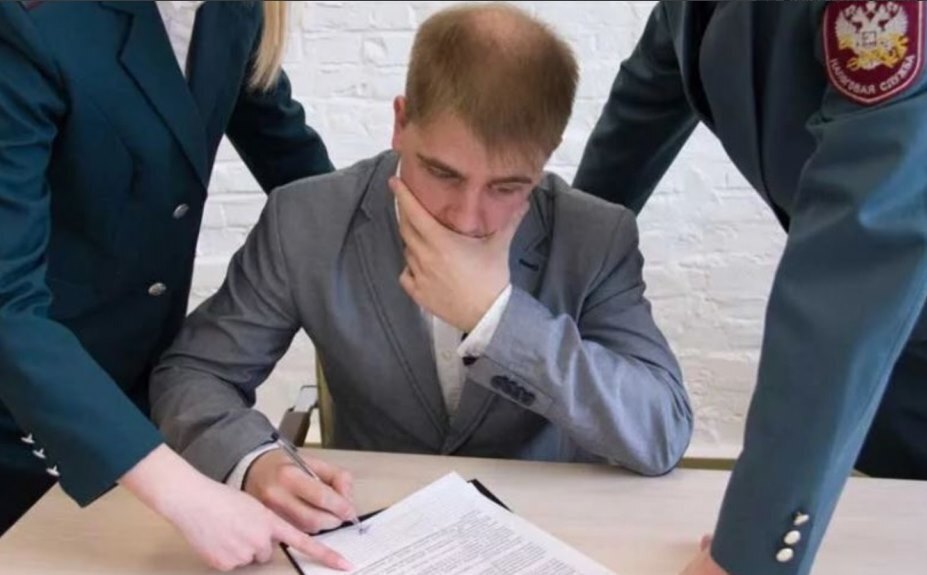 "Откуда дровишки?" Налоговая начала проверять дорогостоящие покупки граждан, а также соответствие официальных доходов расходам по банковским картам