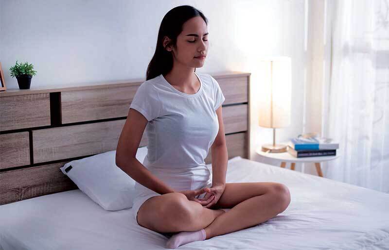 Медитация для улучшения сна: как справиться с бессонницей?